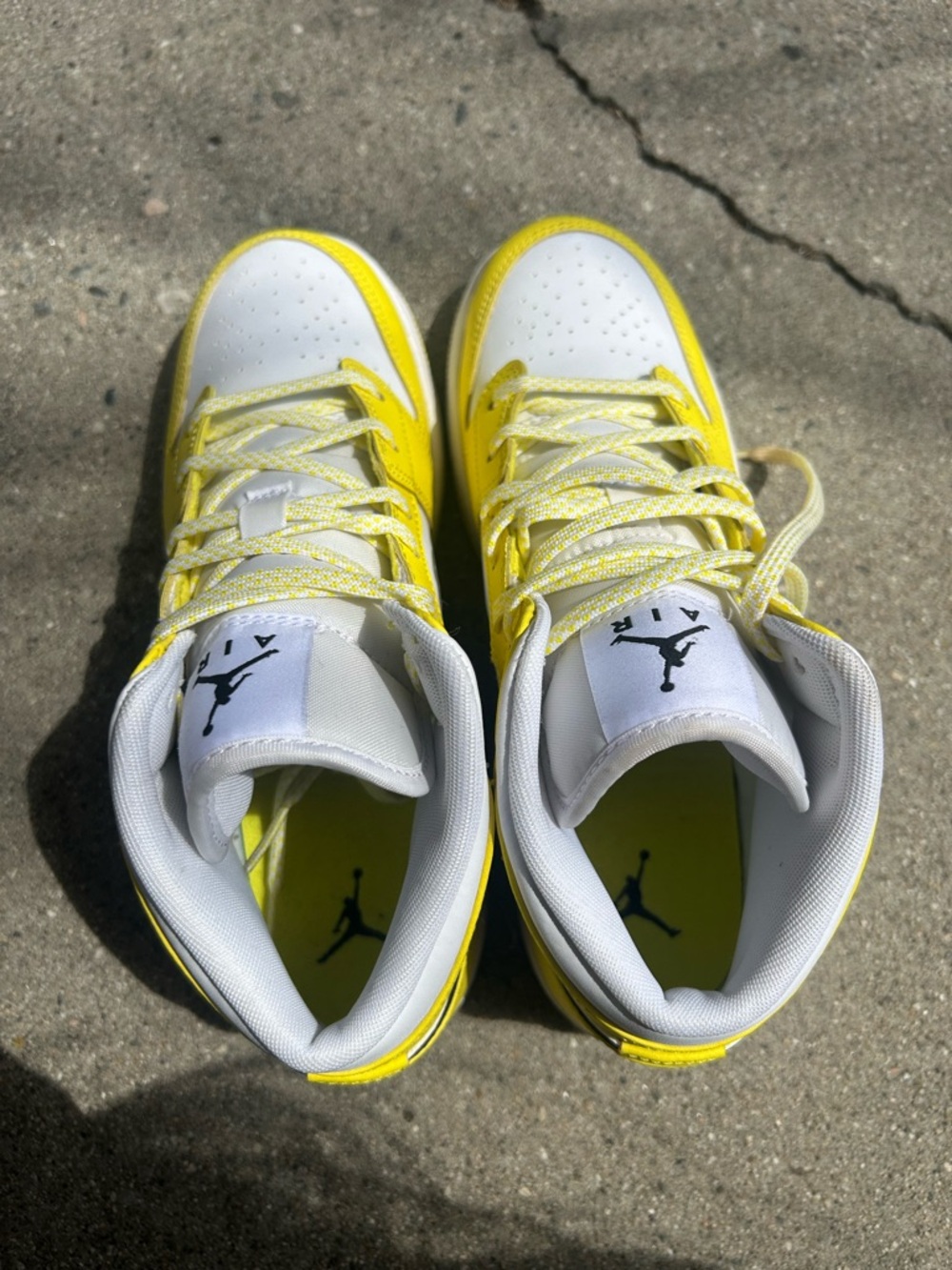Jordan Kids' Mid-Top Sneakers in Yellow and White - Picture 3 of 5